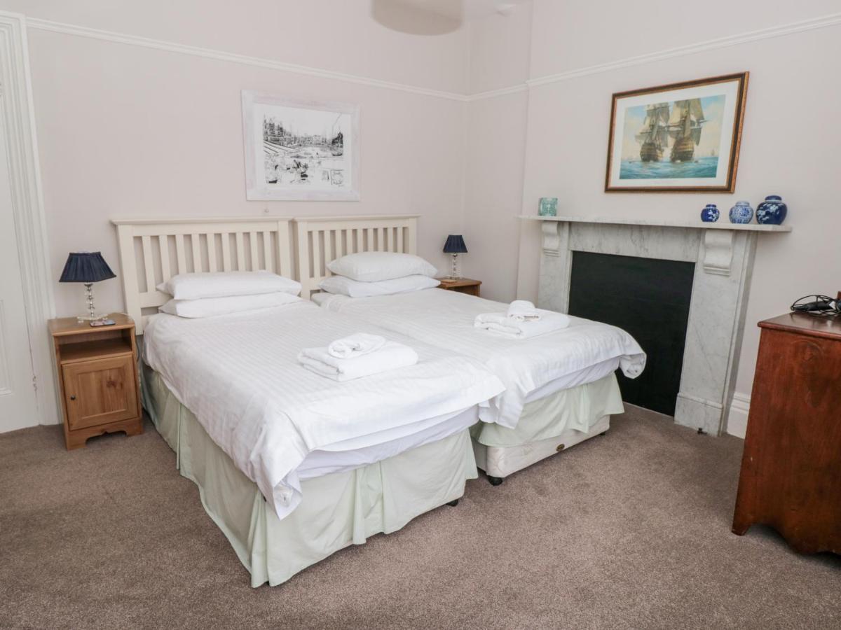 2 York House Daire Dartmouth Dış mekan fotoğraf
